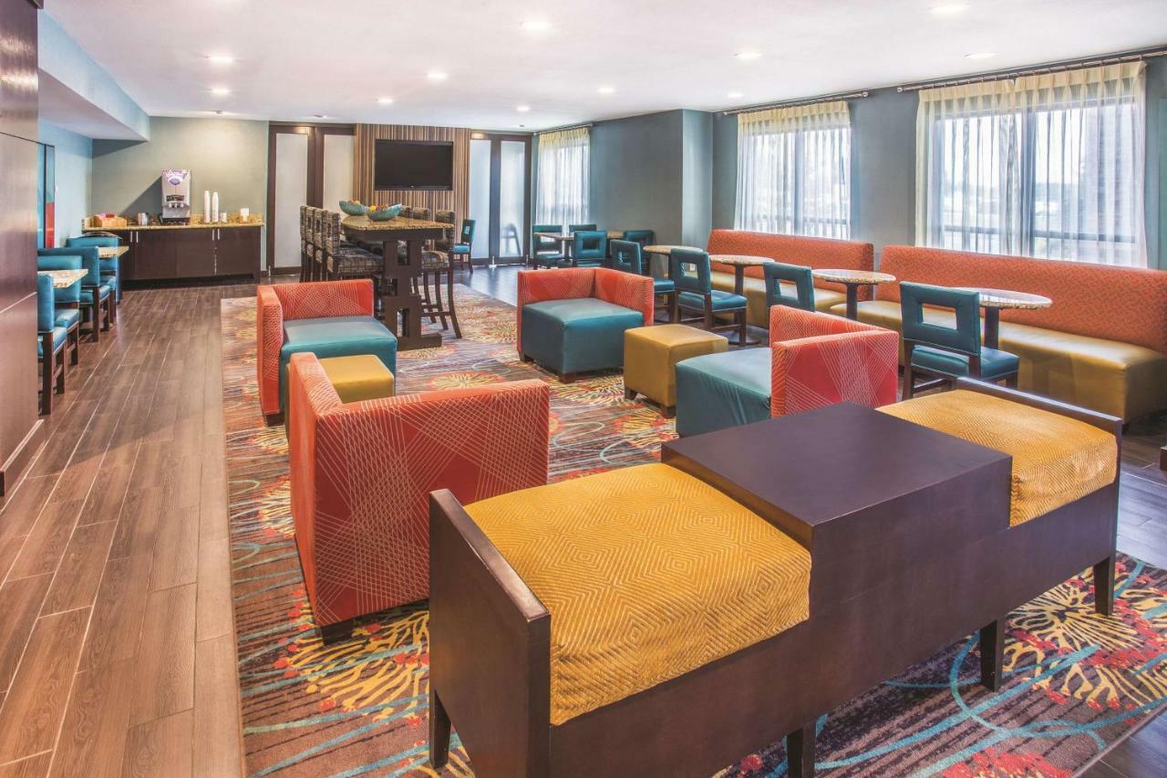 La Quinta By Wyndham O'Fallon, Il - St. Louis Екстериор снимка